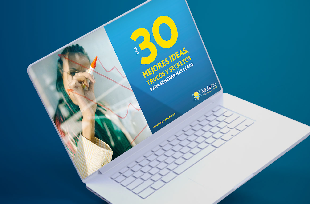 laptop con plantilla de ebook ideas para captar leads